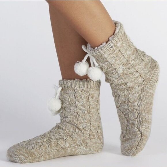 UGG Pom Pom Fleece Lined  Crew Sock Women’s Size 9-11 NWT - Picture 1 of 14